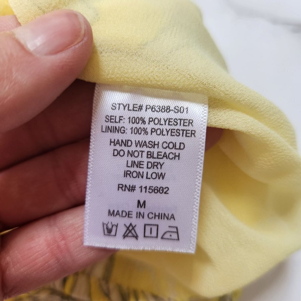 Lush Lemonade Yellow Floral Chiffon Sleeveless Romper Women's M - Picture 9 of 9